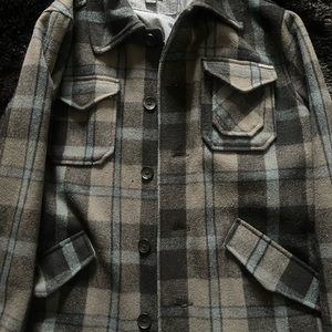 Mens Quiksilver Plaid Jacket, size Medium